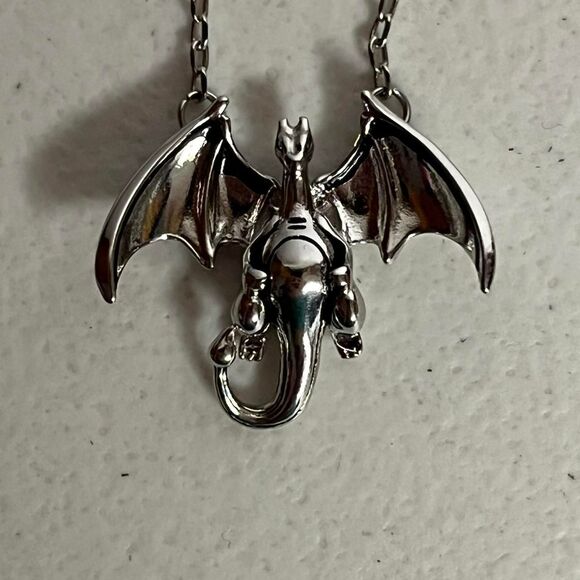 Charizard Pokemon Charm Pendant Necklace Charmander Jewelry Chain - Picture 1 of 7